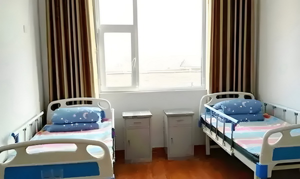 泰国还没真正出手，洪森就呼吁冷静
